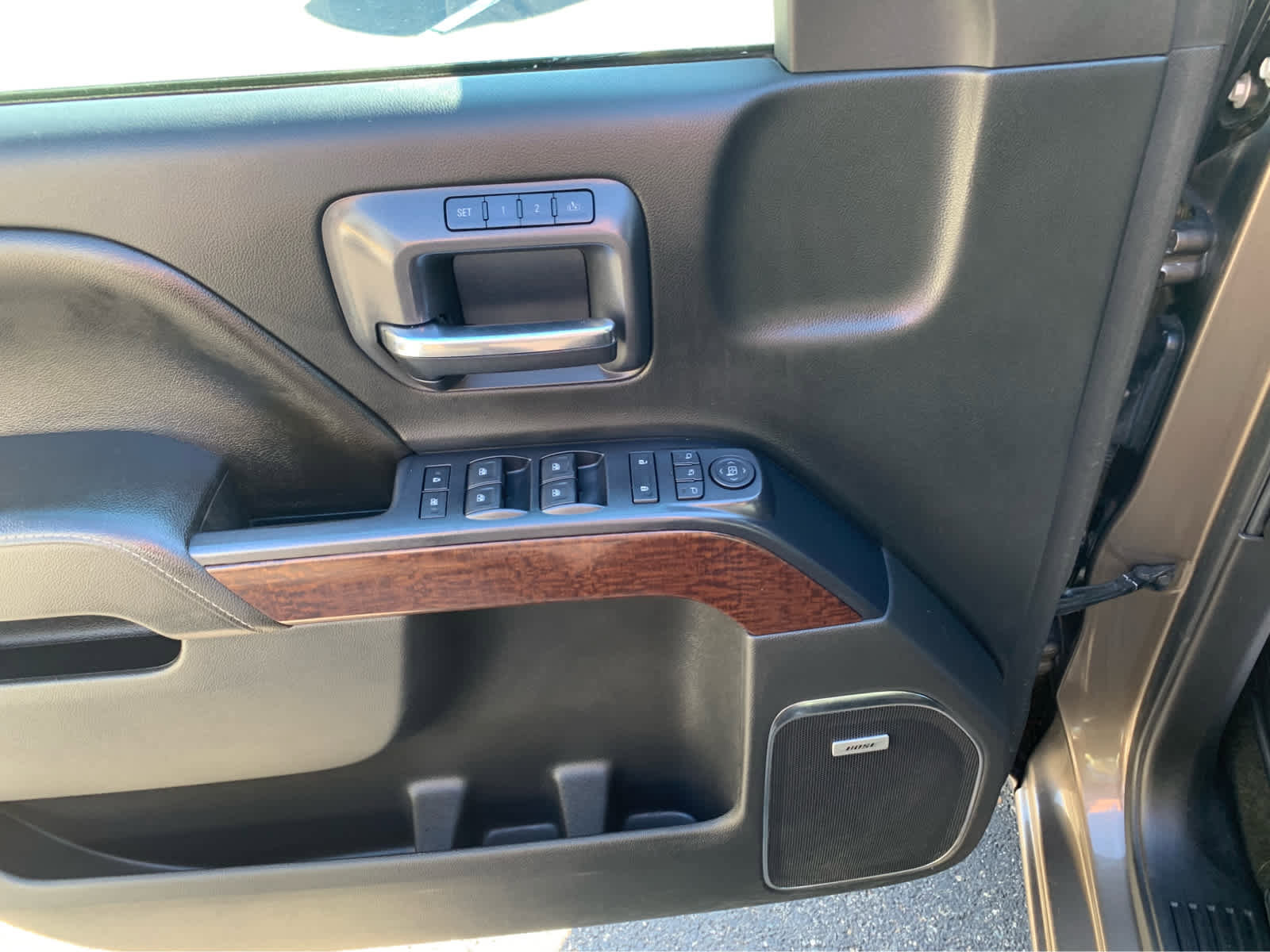 Used 2015 GMC Sierra 1500 SLT w/ Driver Alert Package image 11