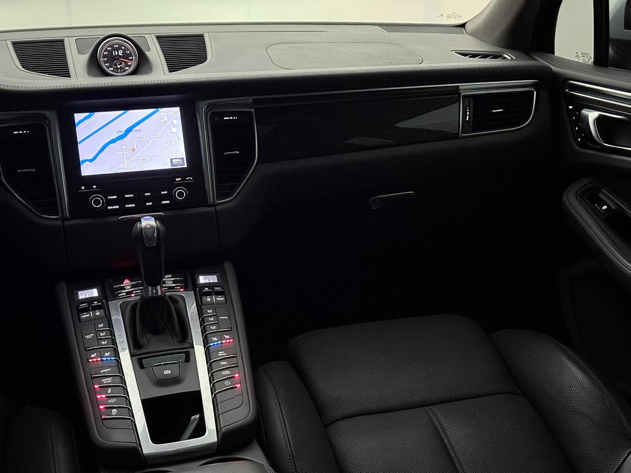 Used 2018 Porsche Macan GTS w/ Premium Package Plus image 30