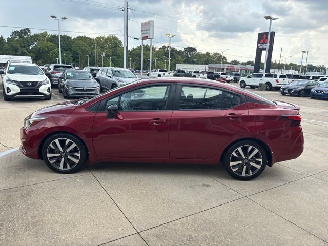 Used 2021 Nissan Versa SR FWD image 4