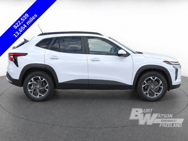 Used 2026 Chevrolet Trax LT FWD image 10