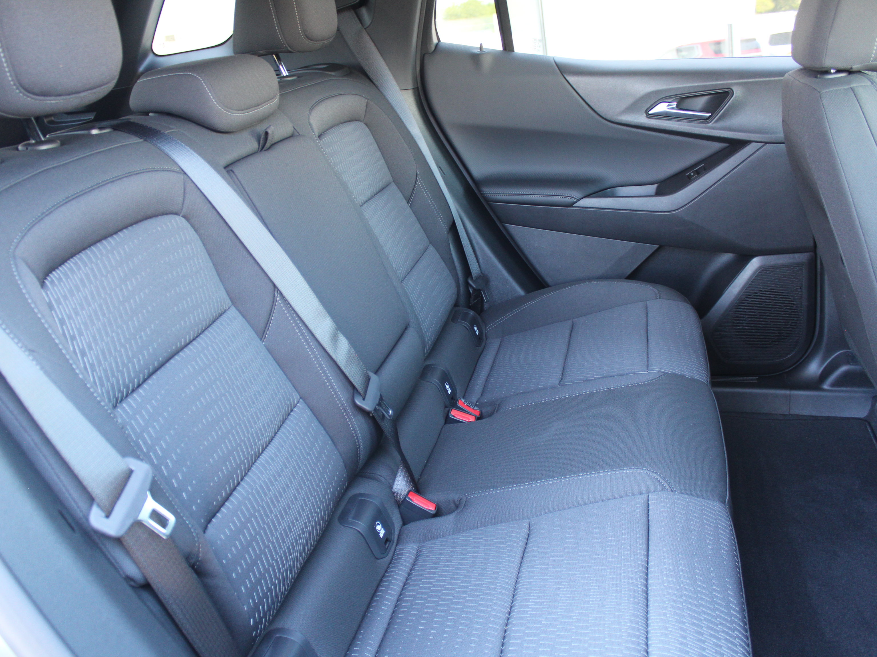 New 2026 Chevrolet Equinox LT w/ Safety and Technology Package FWD image 16