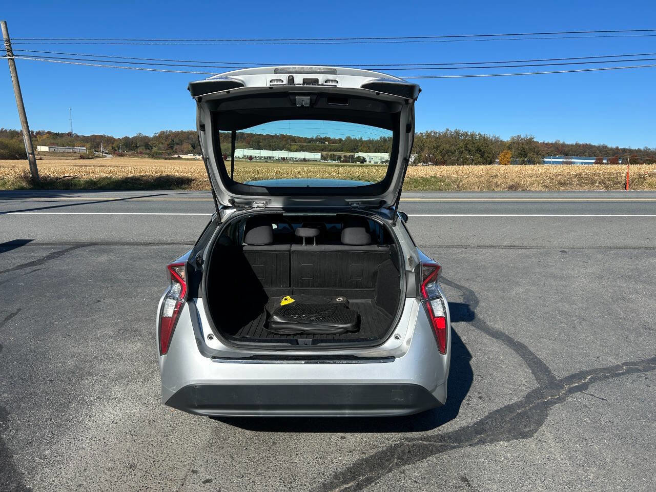 Used 2016 Toyota Prius Three FWD image 12