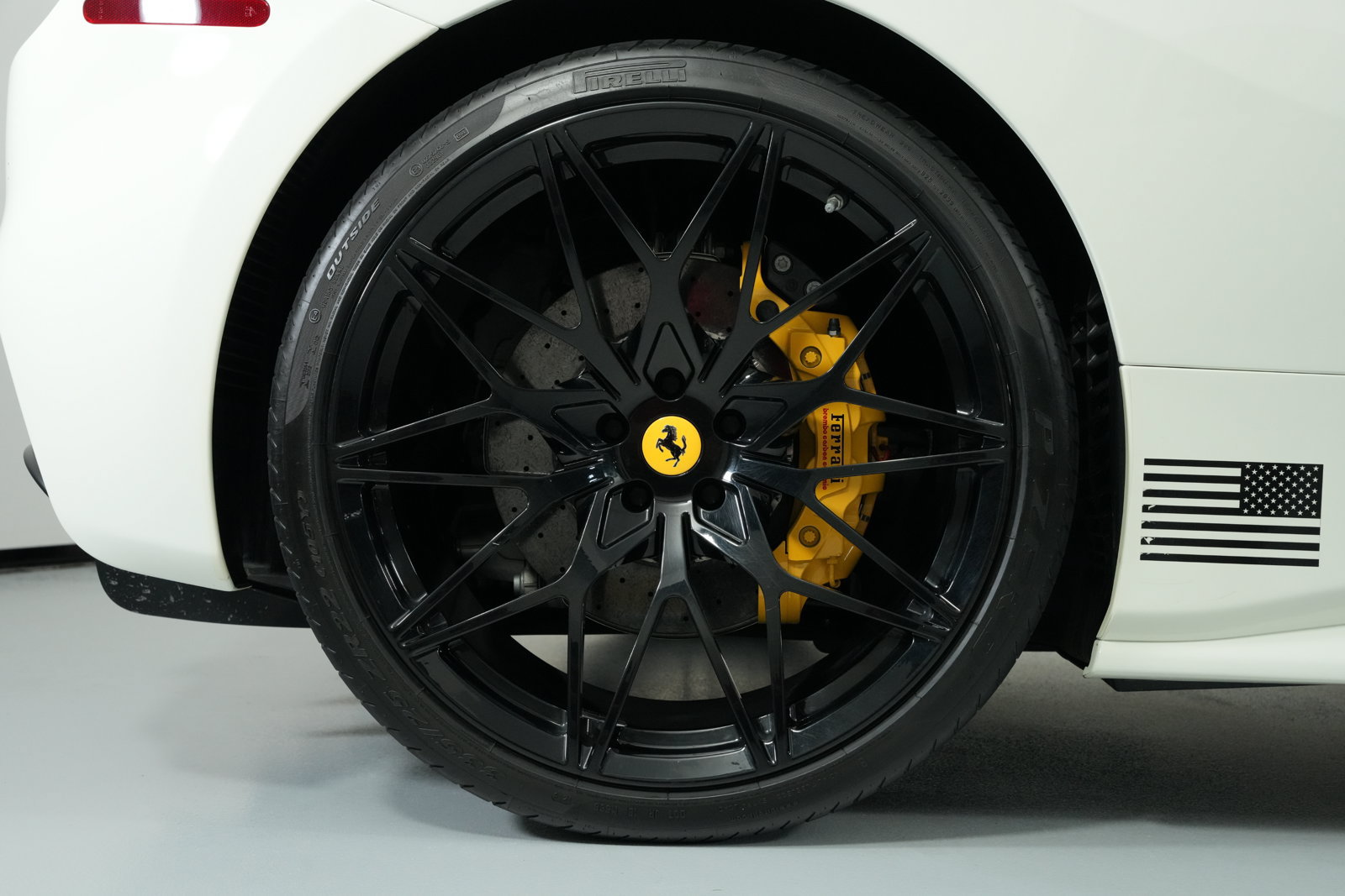 Used 2019 Ferrari 488 Spider RWD image 17