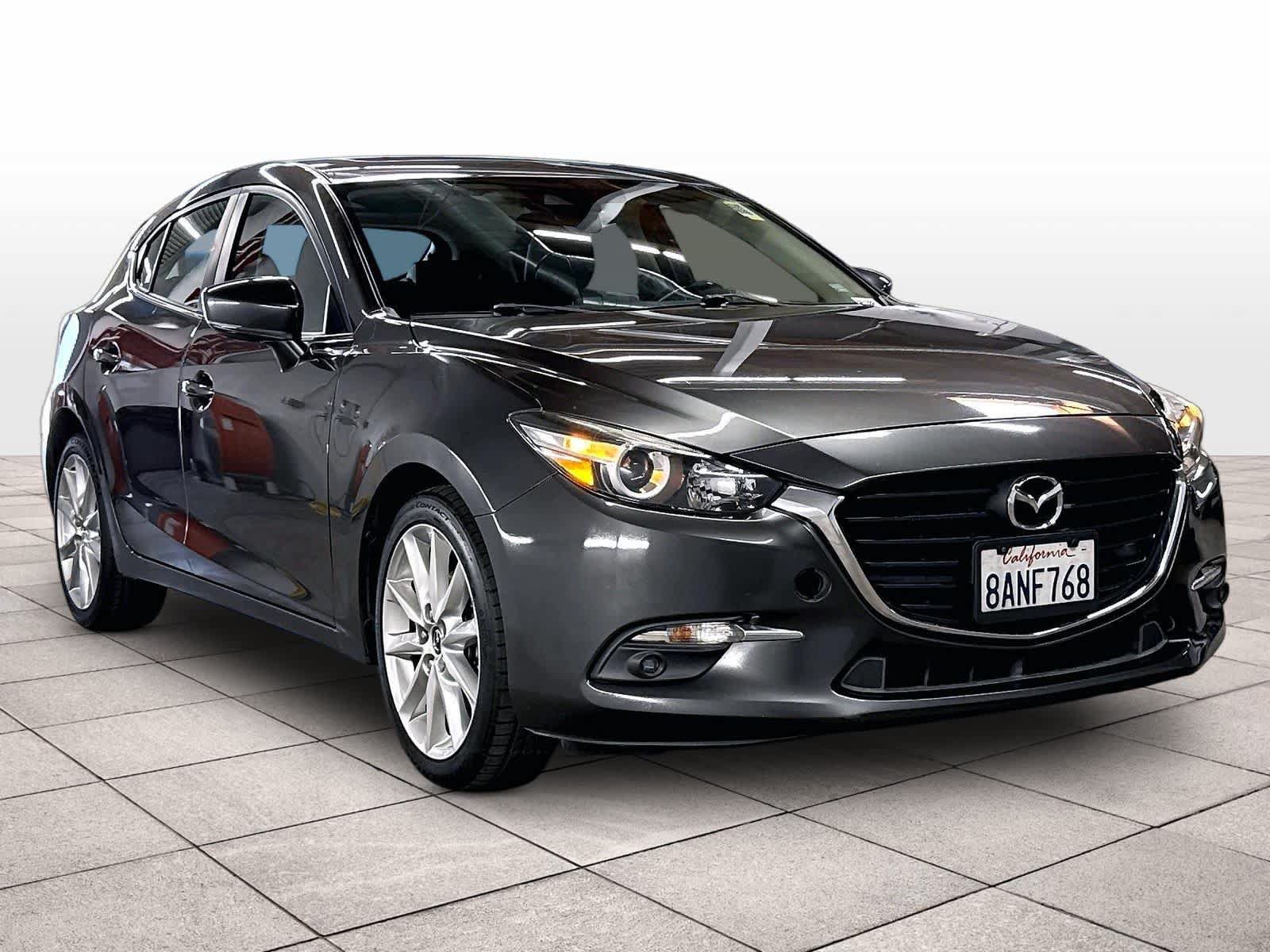 Used 2017 MAZDA MAZDA3 Grand Touring FWD image 2