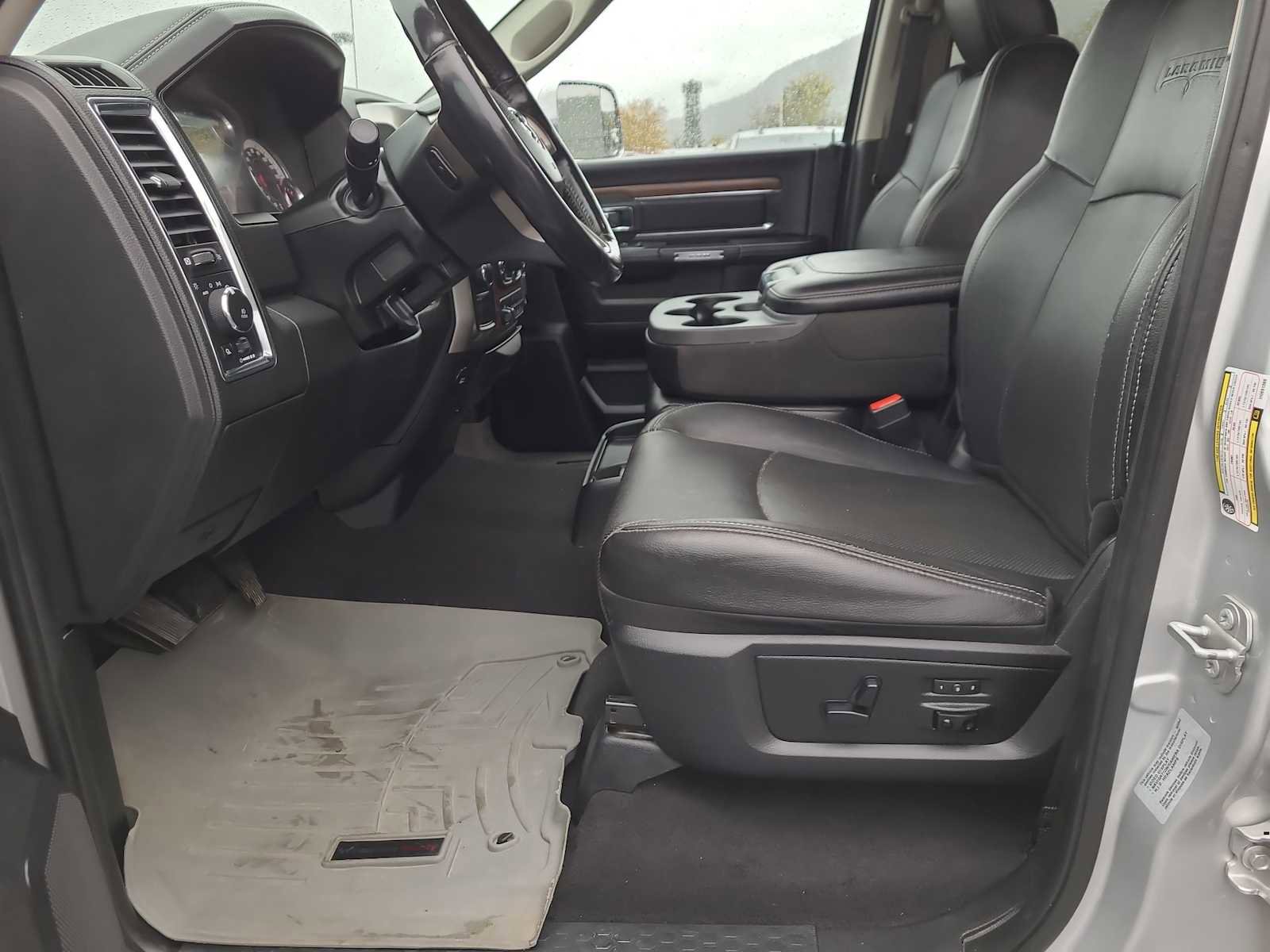 Used 2017 RAM 3500 Laramie w/ Cold Weather Group image 19