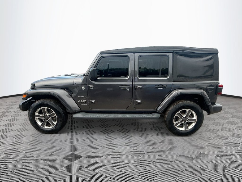 Used 2022 Jeep Wrangler Unlimited Sahara w/ Cold Weather Group AWD/4WD image 9