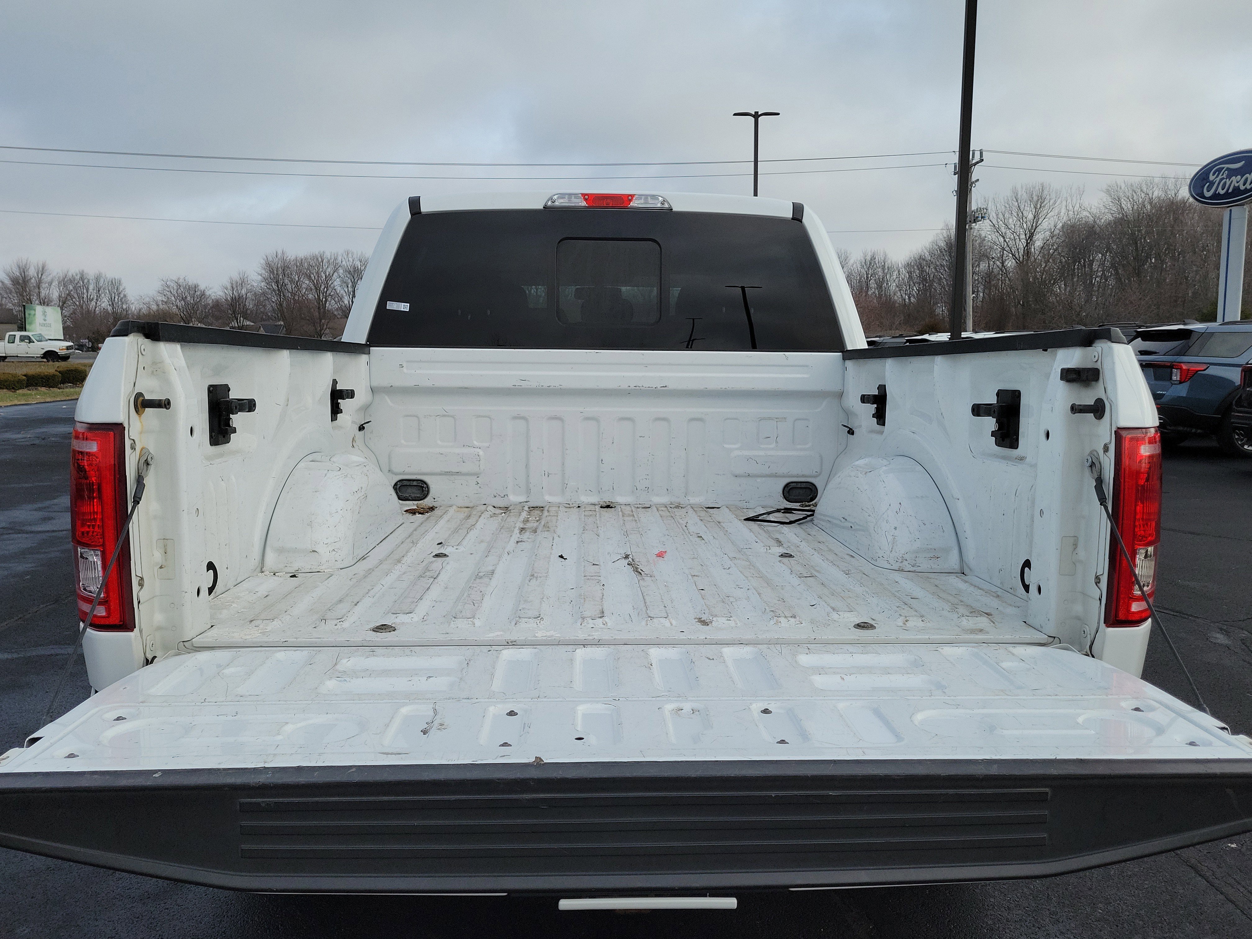 Used 2016 Ford F150 XLT w/ Equipment Group 302A Luxury image 8