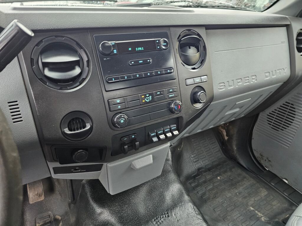 Used 2016 Ford F450 XL w/ Snow Plow Prep Package image 21