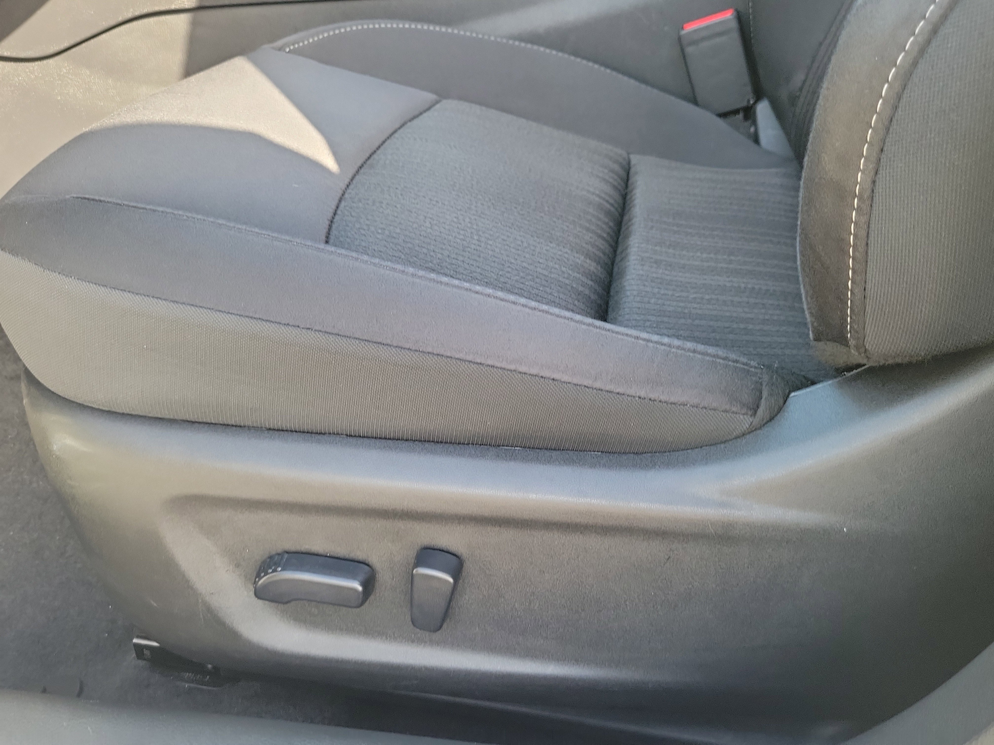 Used 2025 Nissan Altima 2.5 SV image 12