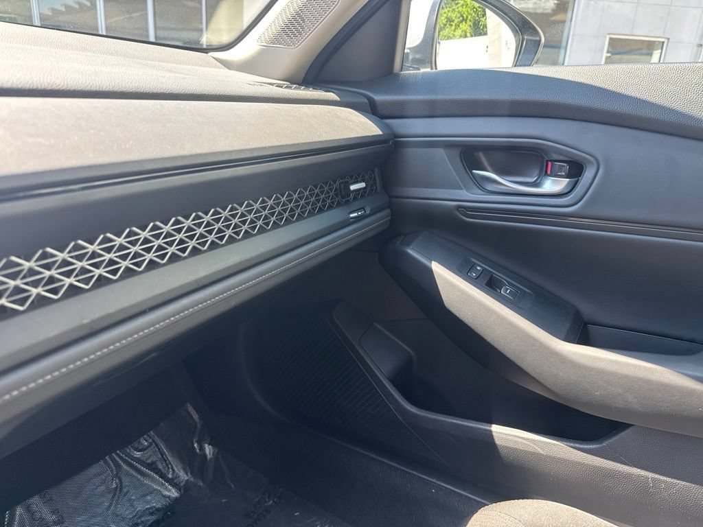 Used 2024 Honda Accord EX image 40