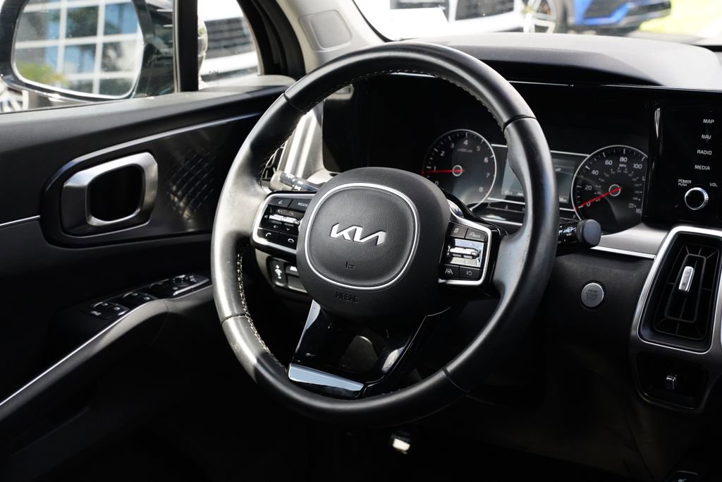 Used 2023 Kia Sorento S FWD image 18
