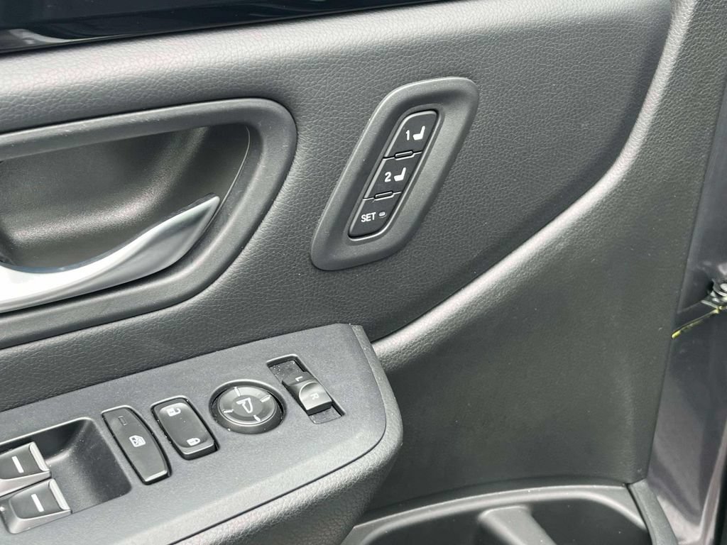 Used 2025 Honda Pilot Touring image 27