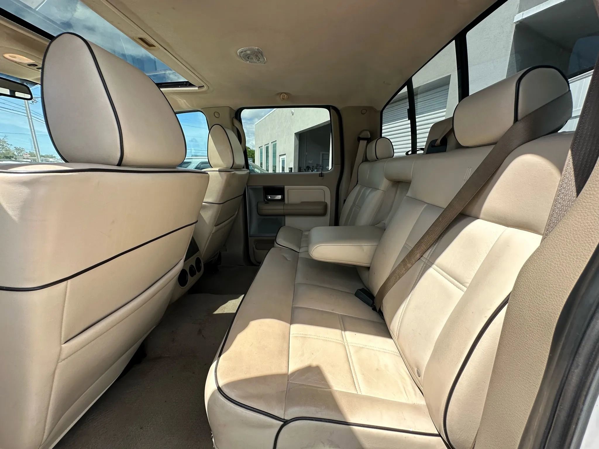 Used 2006 Lincoln Mark LT 2WD image 12