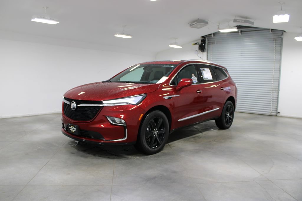 Used 2024 Buick Enclave Essence w/ Experience Buick Package image 4