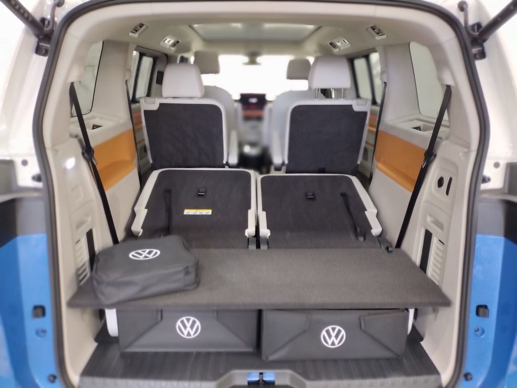 New 2025 Volkswagen ID. Buzz 1st Edition image 15
