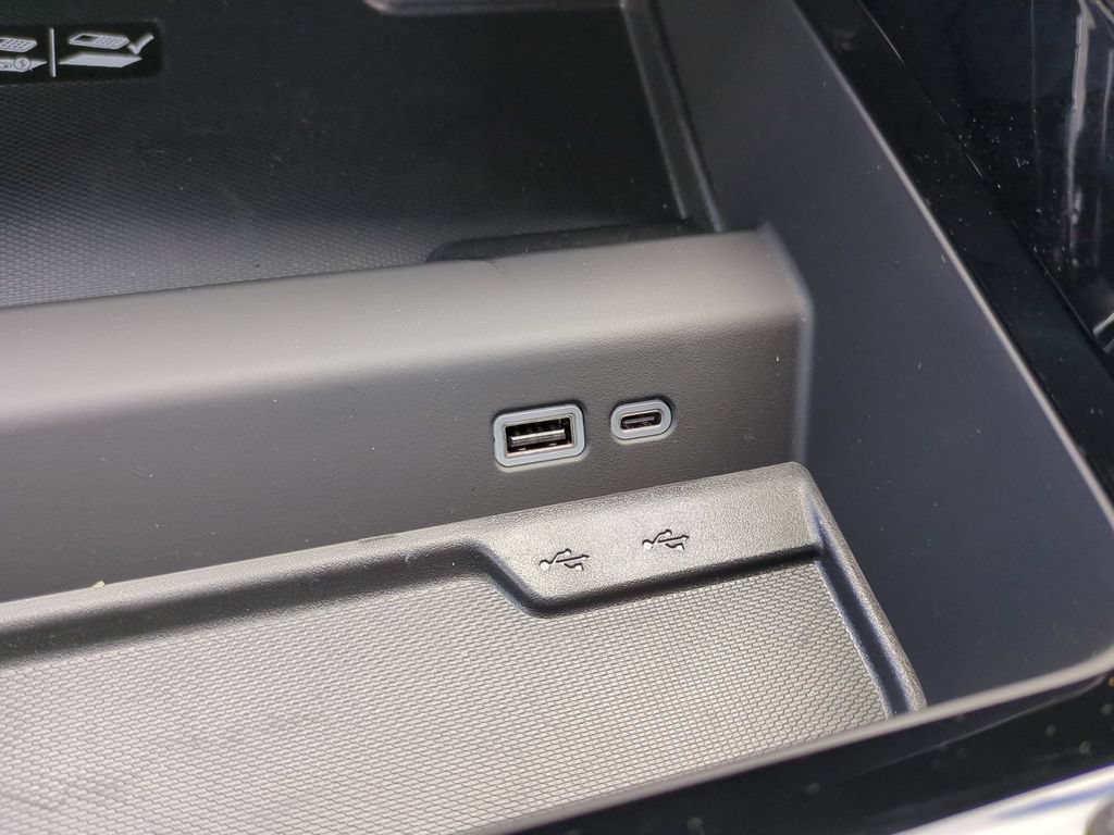 New 2026 Chevrolet Suburban Premier RWD image 22