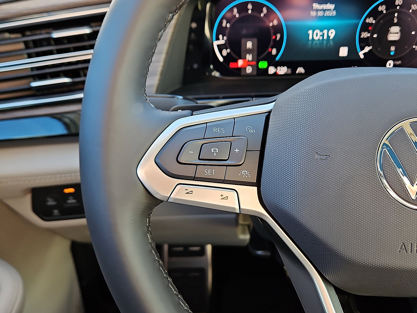 New 2026 Volkswagen Atlas SEL Premium R-Line image 19