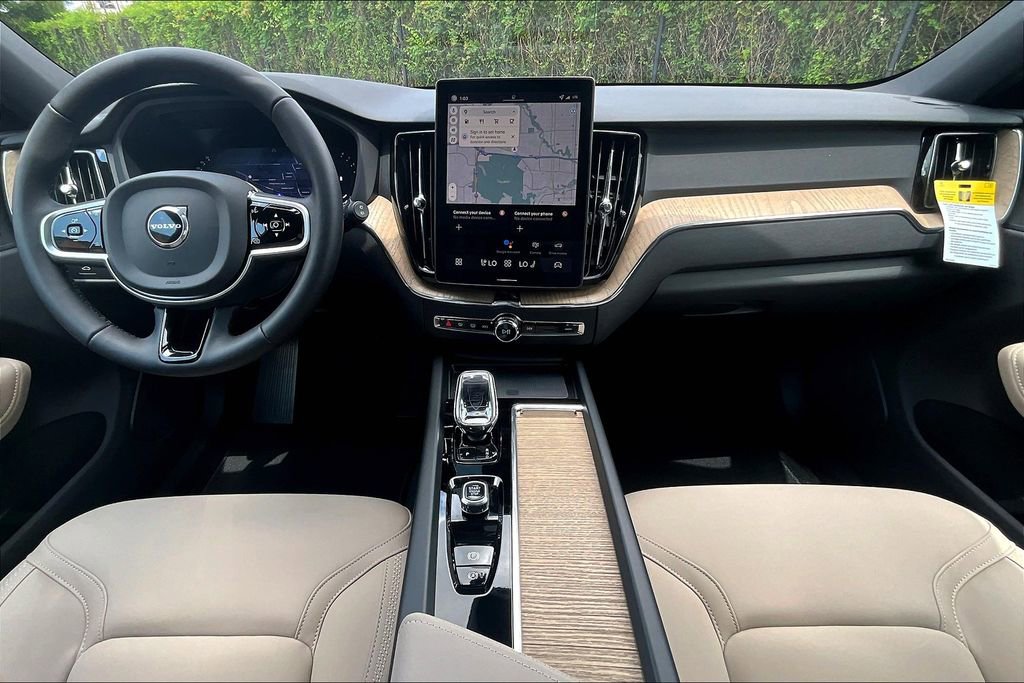 New 2026 Volvo XC60 B5 Plus w/ Protection Package Premier AWD/4WD image 9