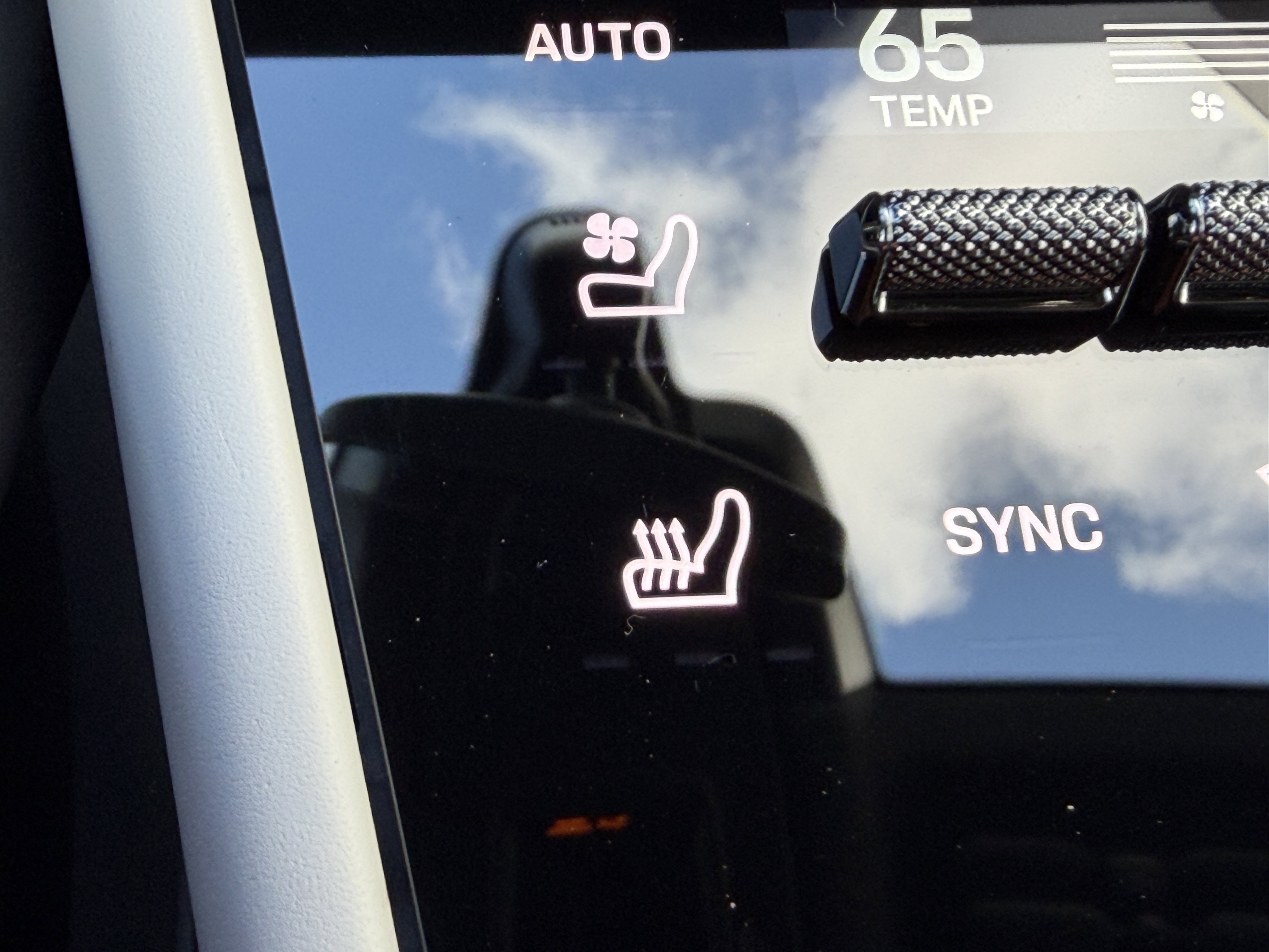 Certified 2024 Porsche Cayenne S image 31