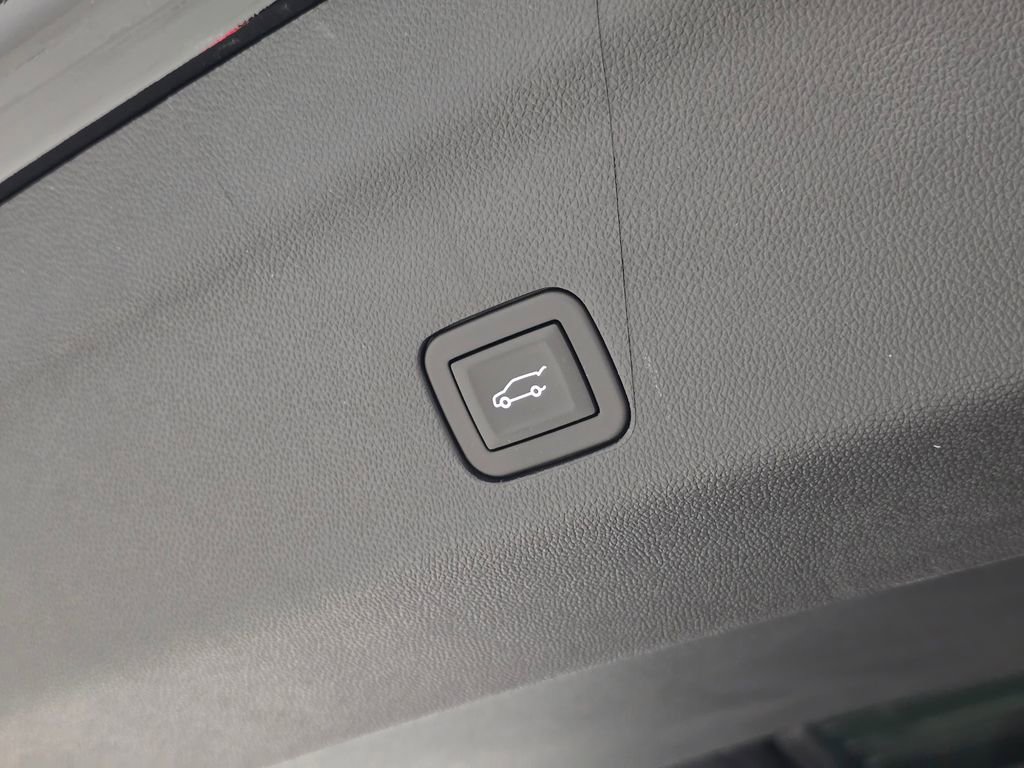 New 2025 Chevrolet Suburban Z71 w/ Z71 Off-Road Package image 33