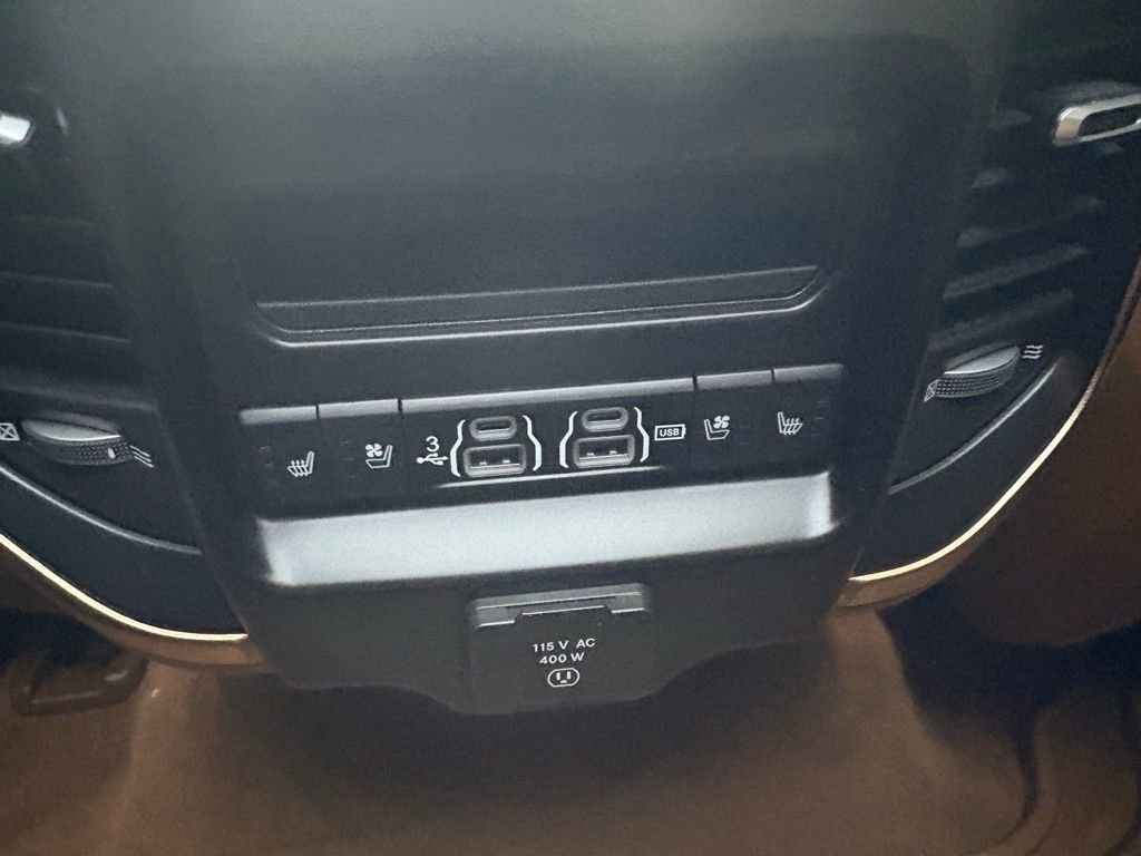 Used 2020 RAM 1500 Limited image 15