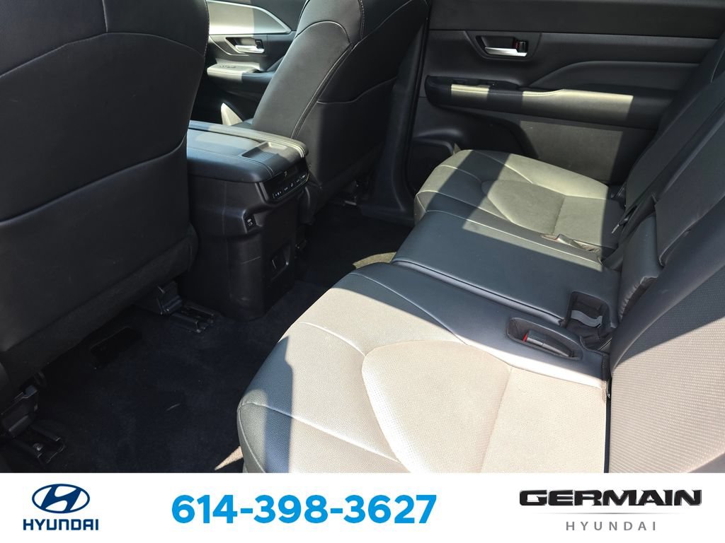 Used 2024 Toyota Grand Highlander AWD image 20