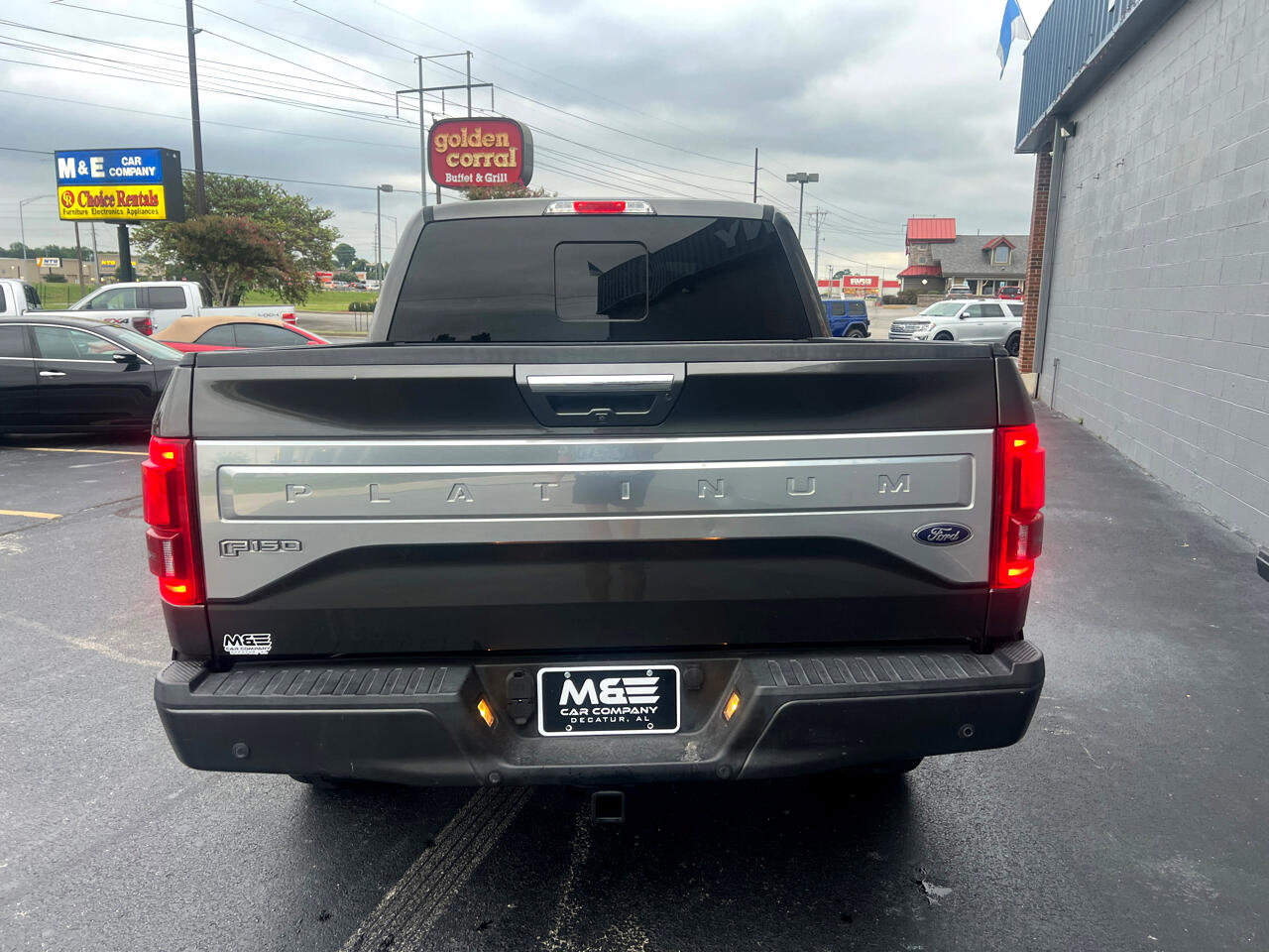 Used 2015 Ford F150 Platinum w/ Equipment Group 701A Luxury image 5
