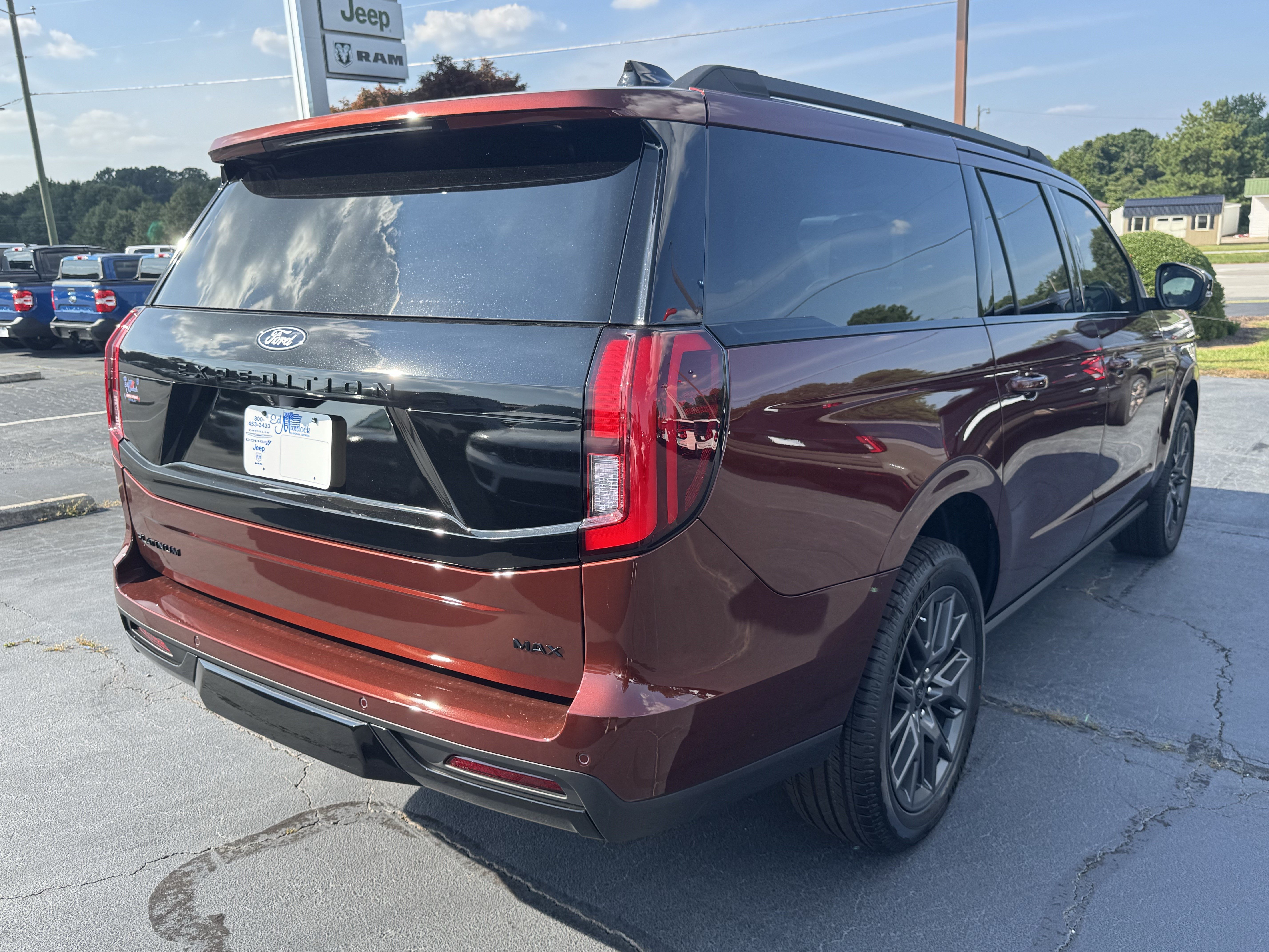 New 2027 Ford Expedition Max Platinum w/ Stealth Appearance Package RWD image 5