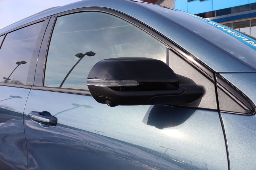 New 2026 Chevrolet Traverse LT w/ Midnight/Sport Edition image 2