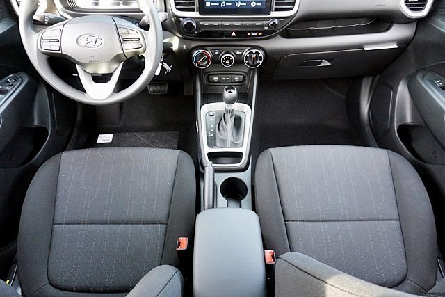 New 2026 Hyundai Venue SE FWD image 23
