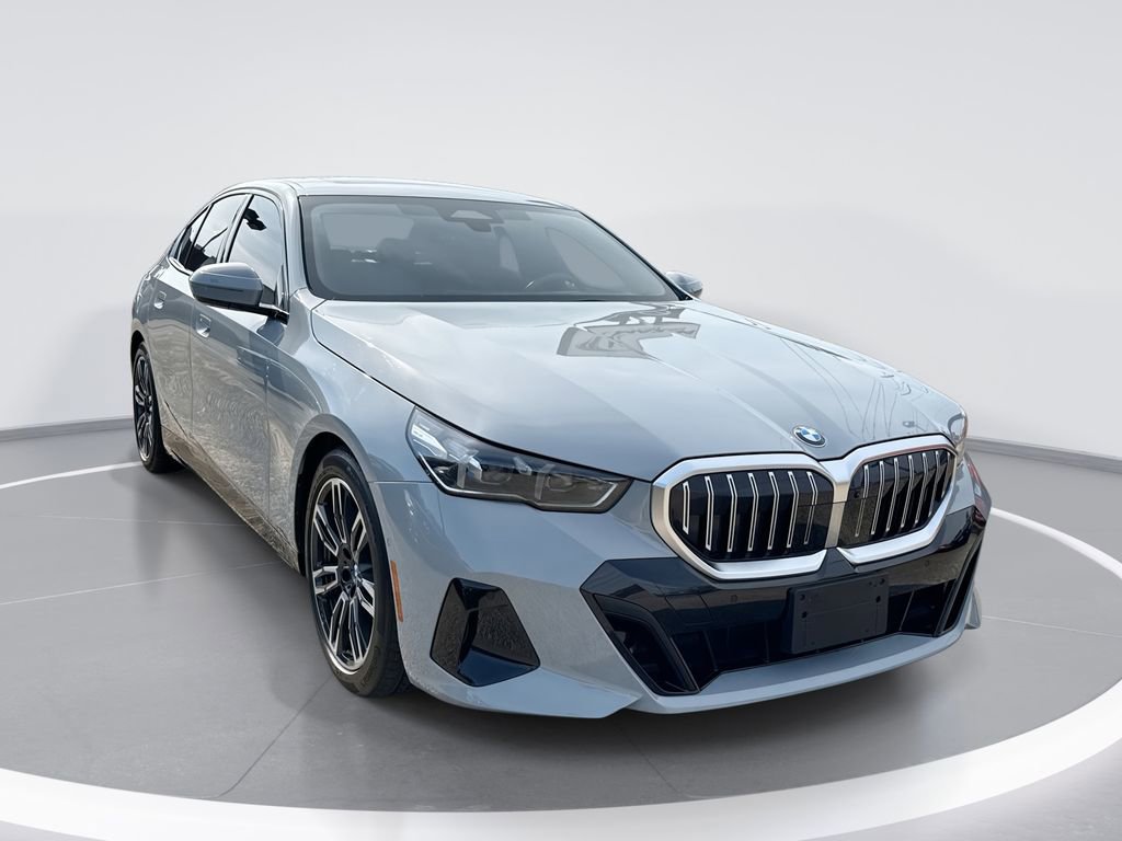Used 2024 BMW 540i xDrive w/ Premium Package image 1