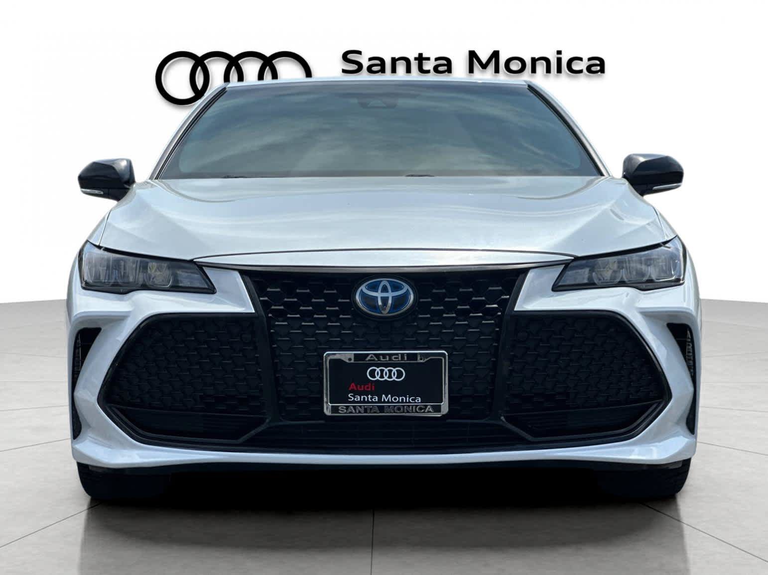 Used 2019 Toyota Avalon XSE w/ All Weather Liner Package FWD image 10
