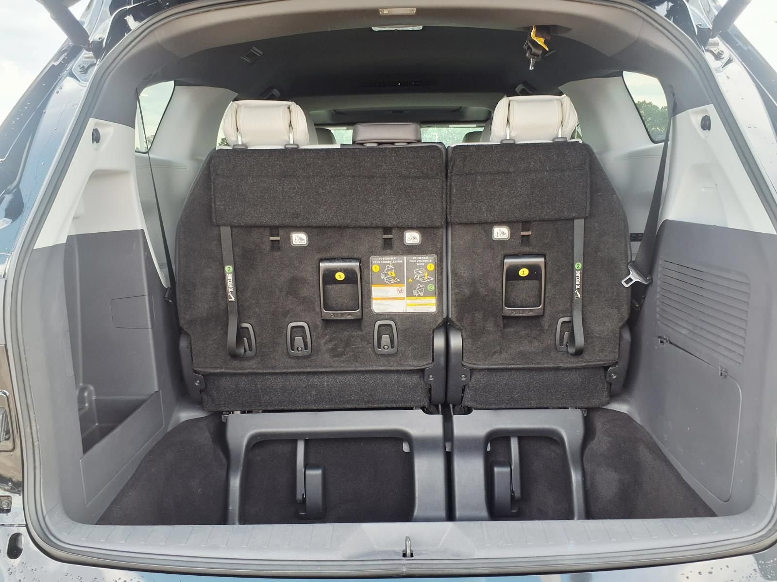 Certified 2023 Toyota Sienna XSE w/ XSE Plus Package FWD image 12
