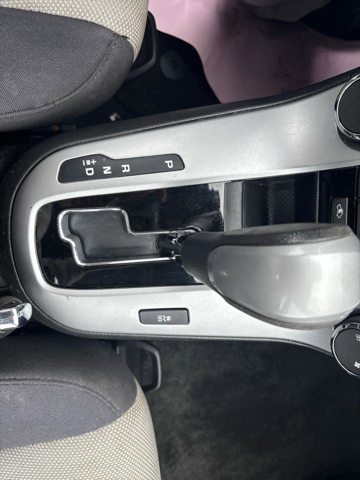 Used 2015 Chevrolet Cruze LS FWD image 34