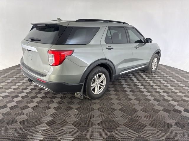 Used 2020 Ford Explorer XLT w/ Equipment Group 202A image 5