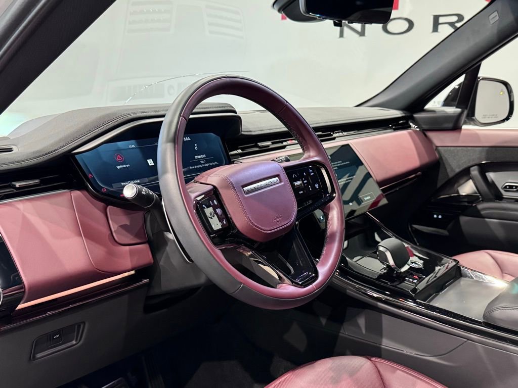 Used 2025 Land Rover Range Rover Sport Dynamic SE image 15