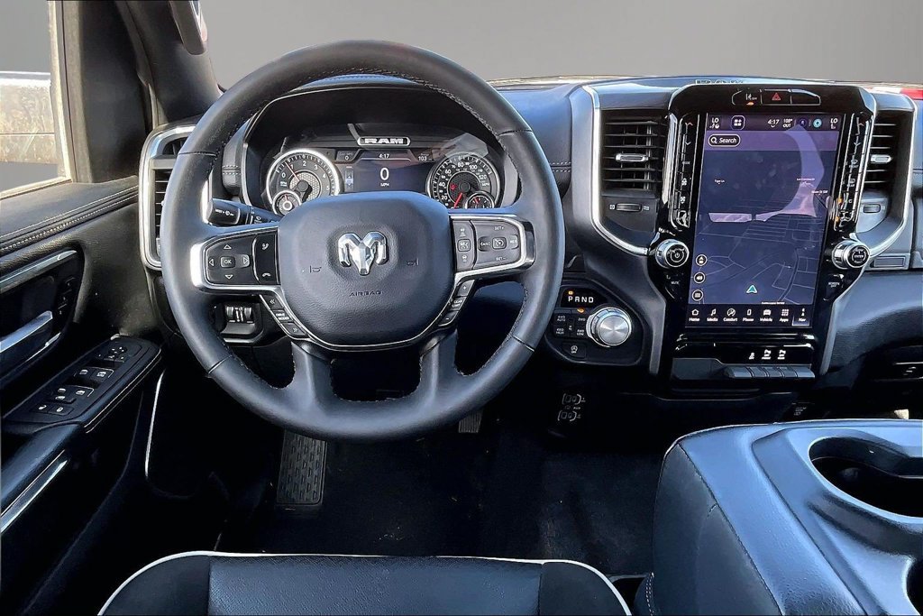 Used 2025 RAM 1500 Laramie AWD/4WD image 8