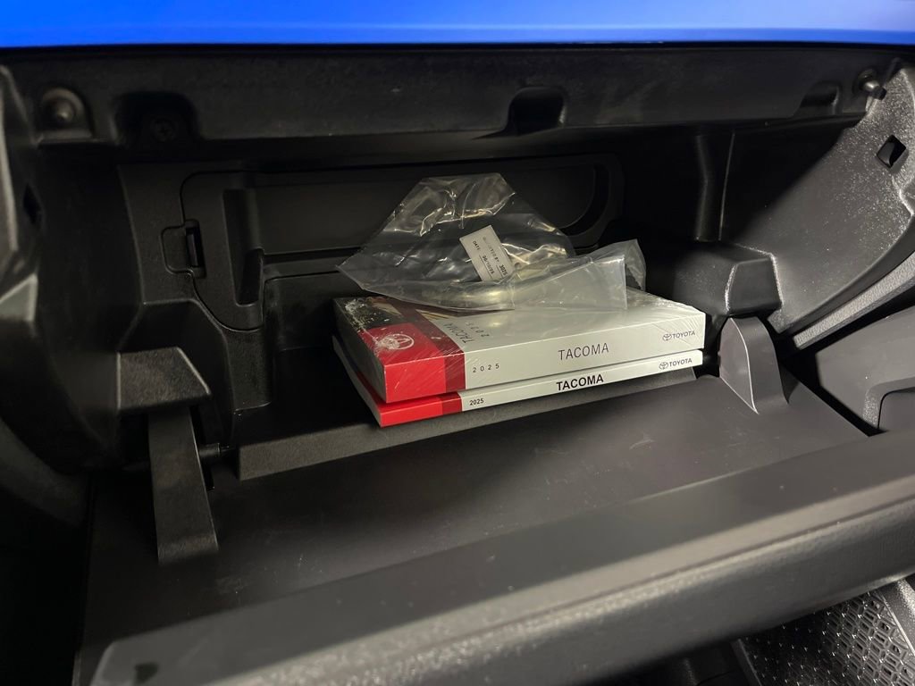 Certified 2025 Toyota Tacoma TRD Off-Road image 25