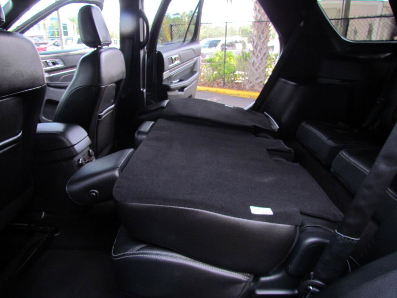 Used 2018 Ford Explorer Limited w/ Equipment Group 301A FWD image 25