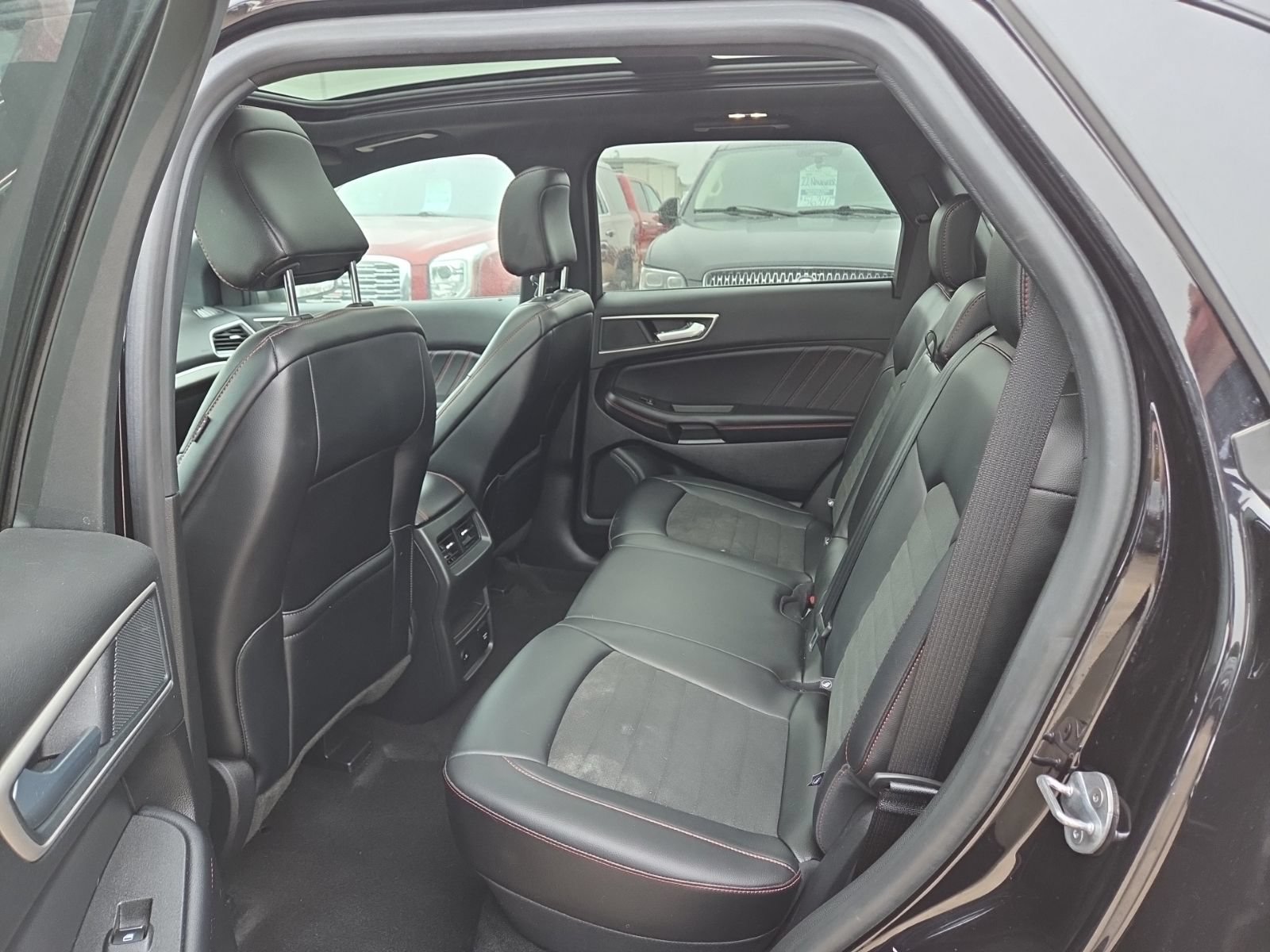 Used 2024 Ford Edge ST-Line AWD/4WD image 17