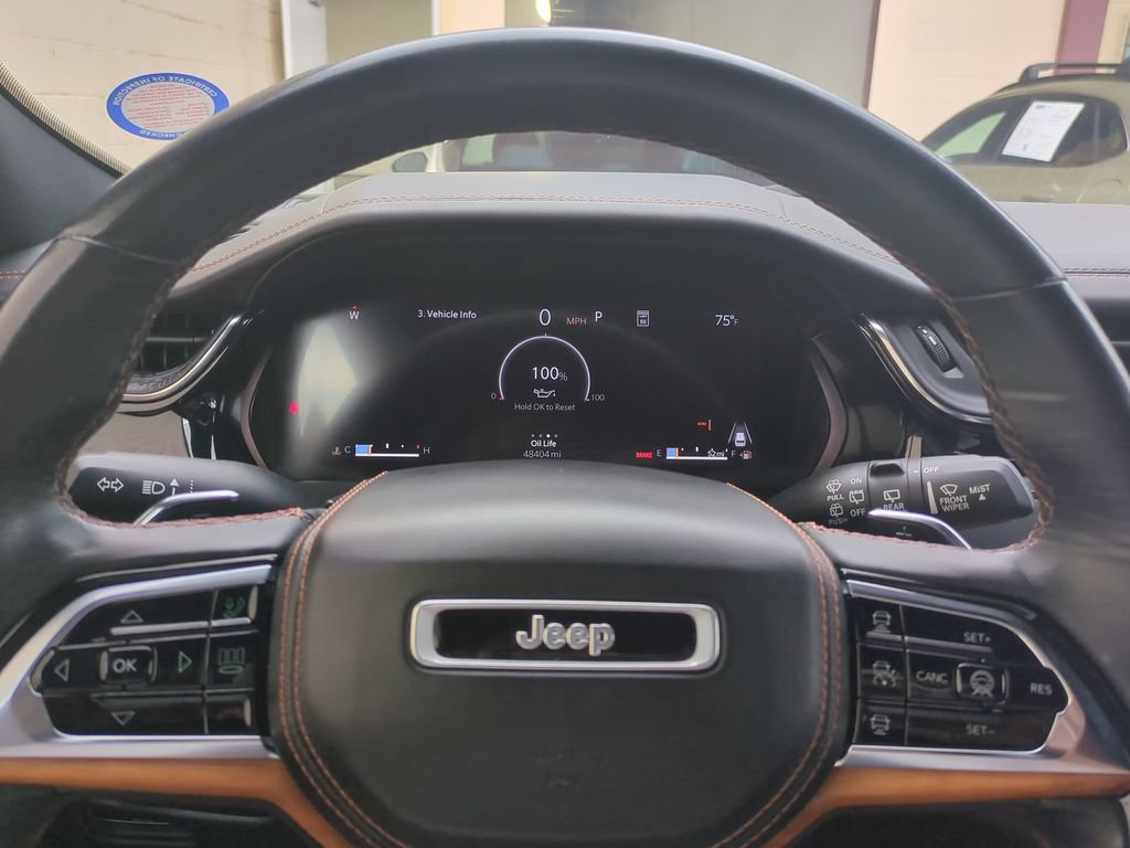 Used 2024 Jeep Grand Cherokee L Summit AWD/4WD image 37
