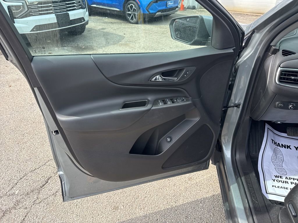 Used 2024 Chevrolet Equinox LT FWD image 16