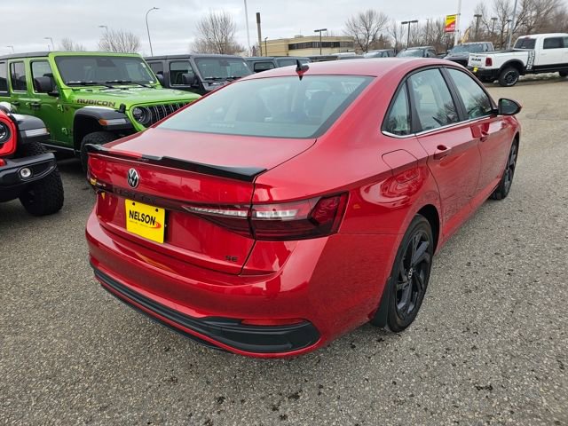 Used 2025 Volkswagen Jetta SE w/ Sunroof Package image 7