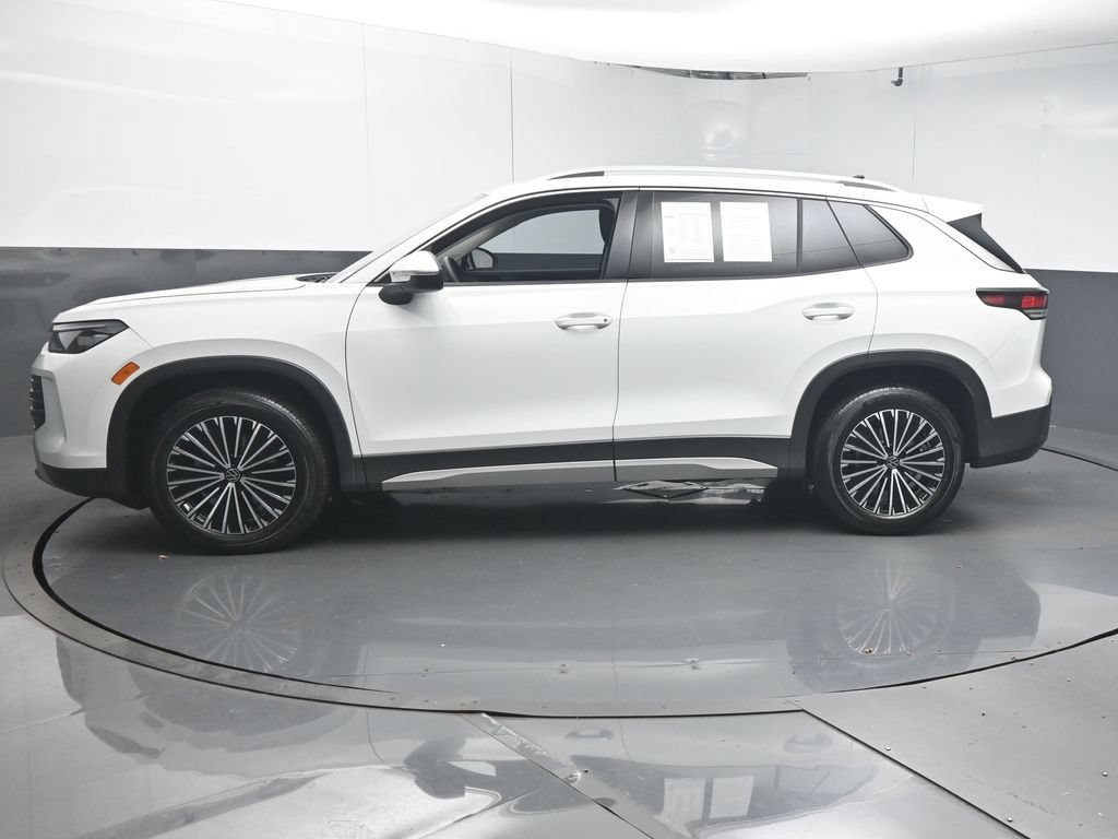 Used 2025 Volkswagen Tiguan S FWD image 5