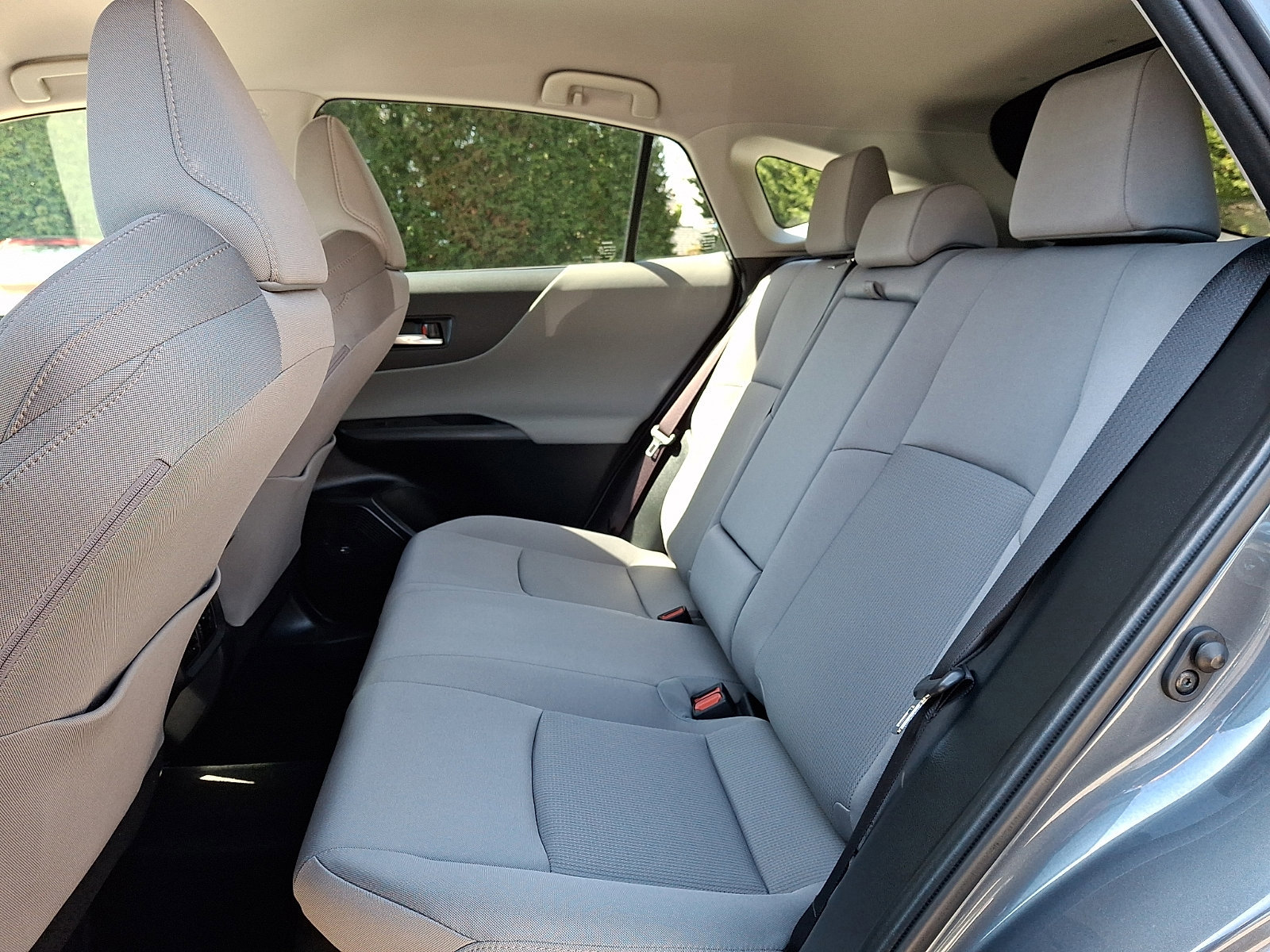 Certified 2021 Toyota Venza LE image 5