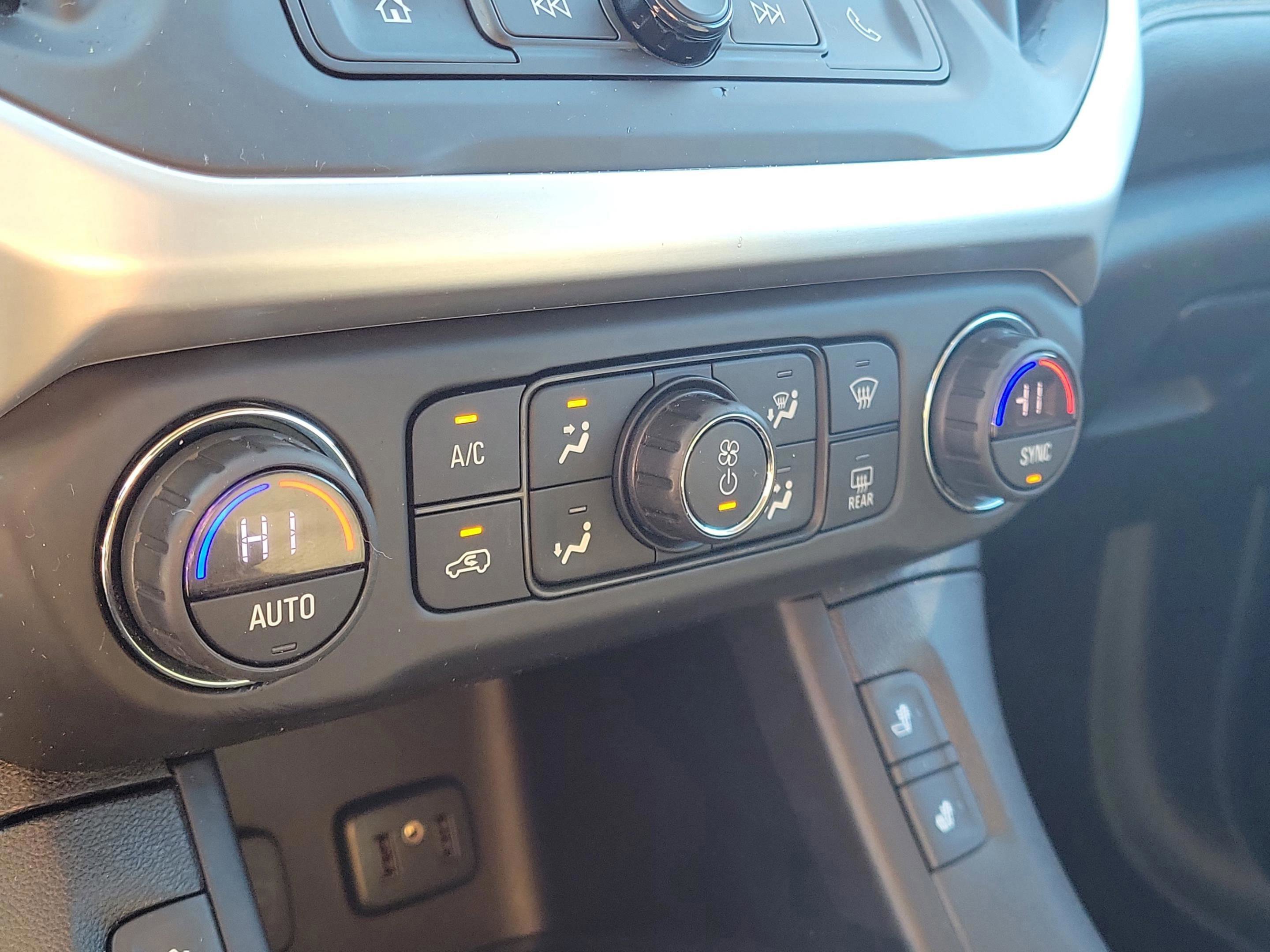 Used 2018 GMC Acadia SLE image 18