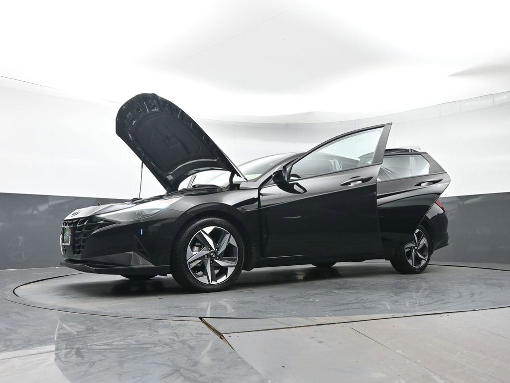 Used 2023 Hyundai Elantra SEL w/ Convenience Package FWD image 40