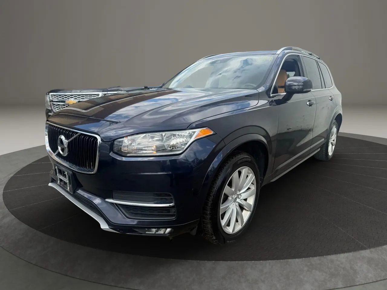 Used 2016 Volvo XC90 T6 Momentum AWD/4WD image 1