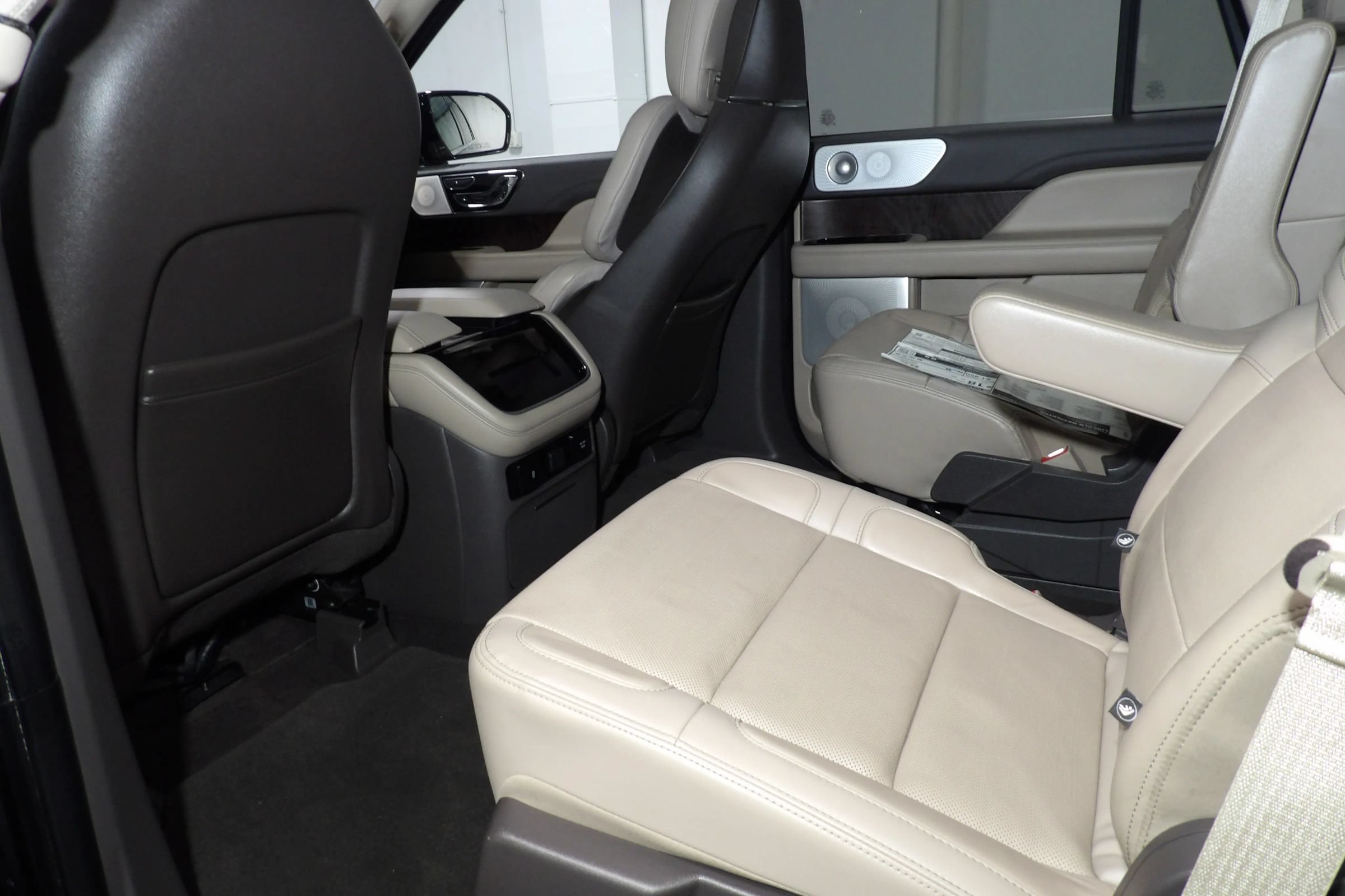 Used 2022 Lincoln Navigator Reserve AWD/4WD image 20