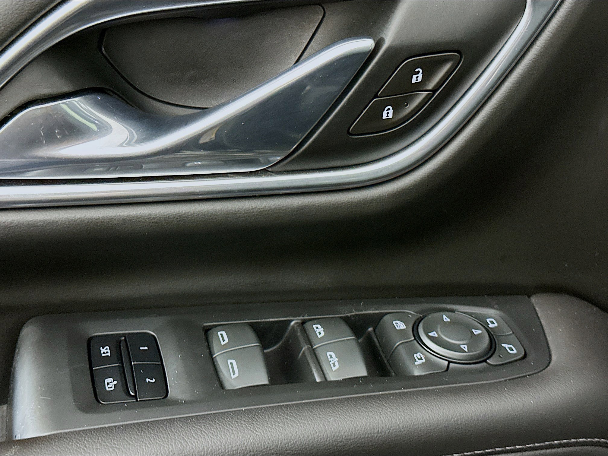 Used 2021 Chevrolet Tahoe Z71 w/ Z71 Signature Package image 15